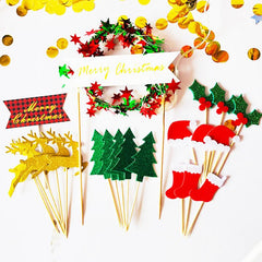 Christmas Wreath Heart Cake Topper - joybasis